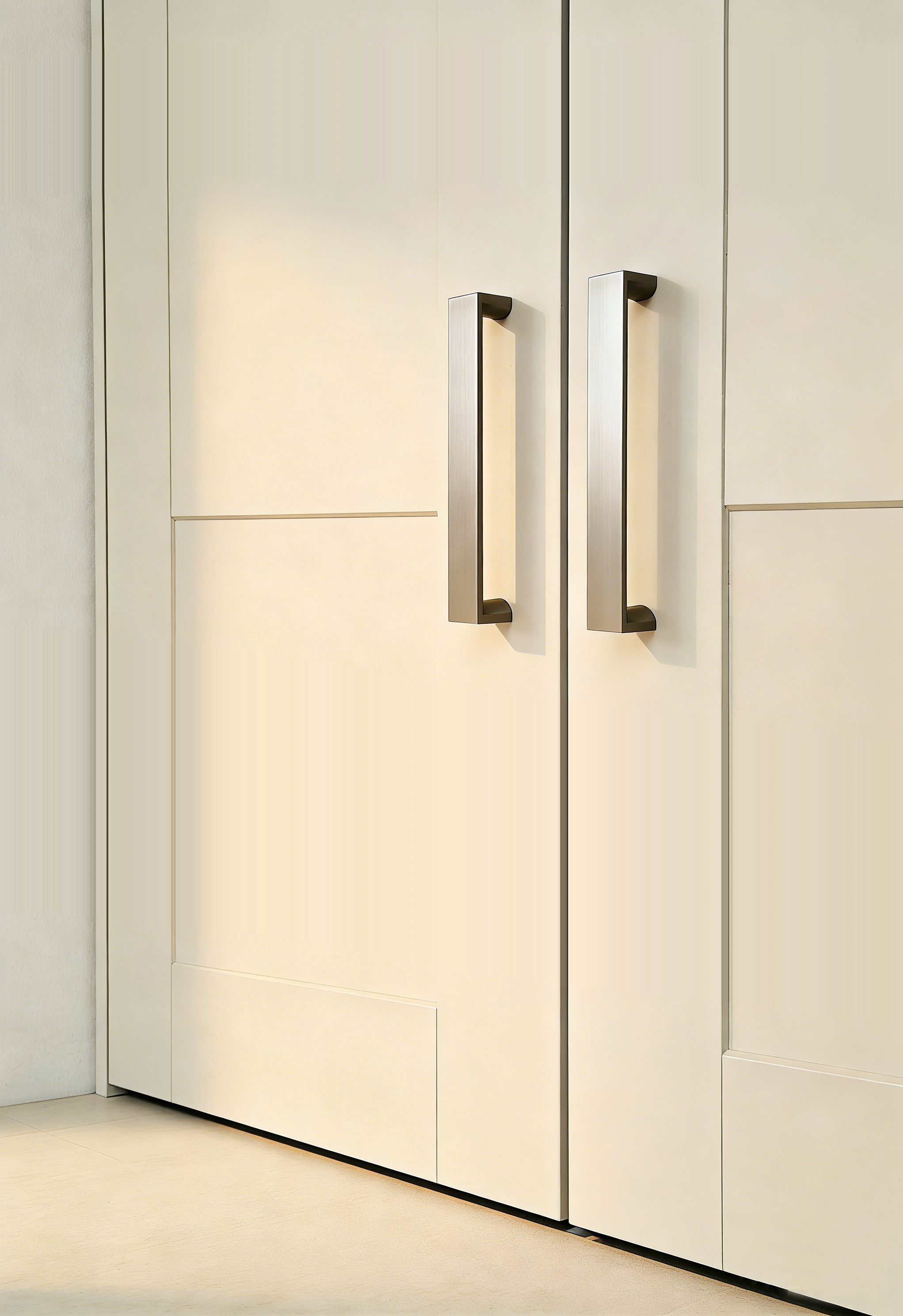 Aluminium Alloy D-Shaped Cabinet Handle – 96–370 mm | Matte Black & Nickel Finish